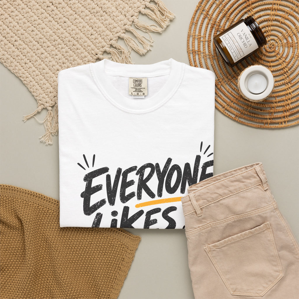 Everyone Likes Me T-shirt in White, flat lay view