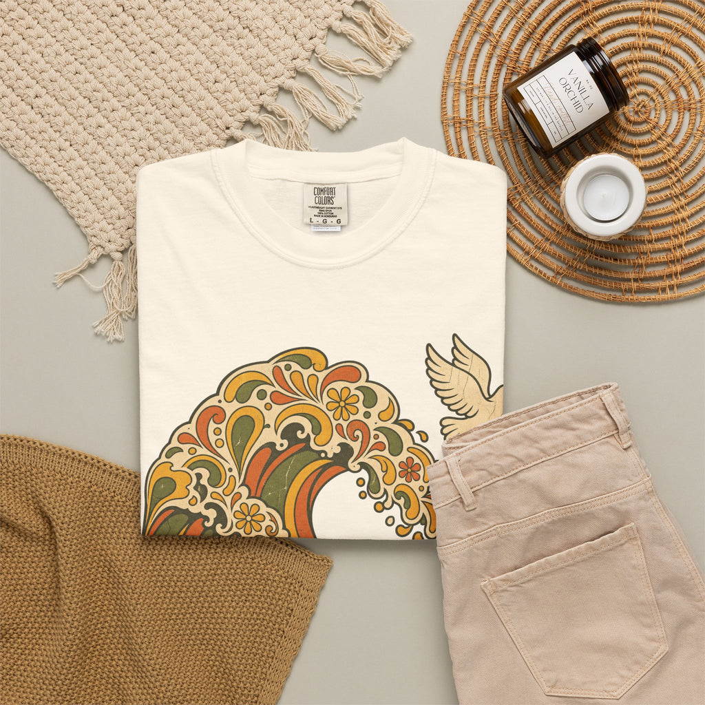 Great Wave T-shirt in Ivory, flat lay view